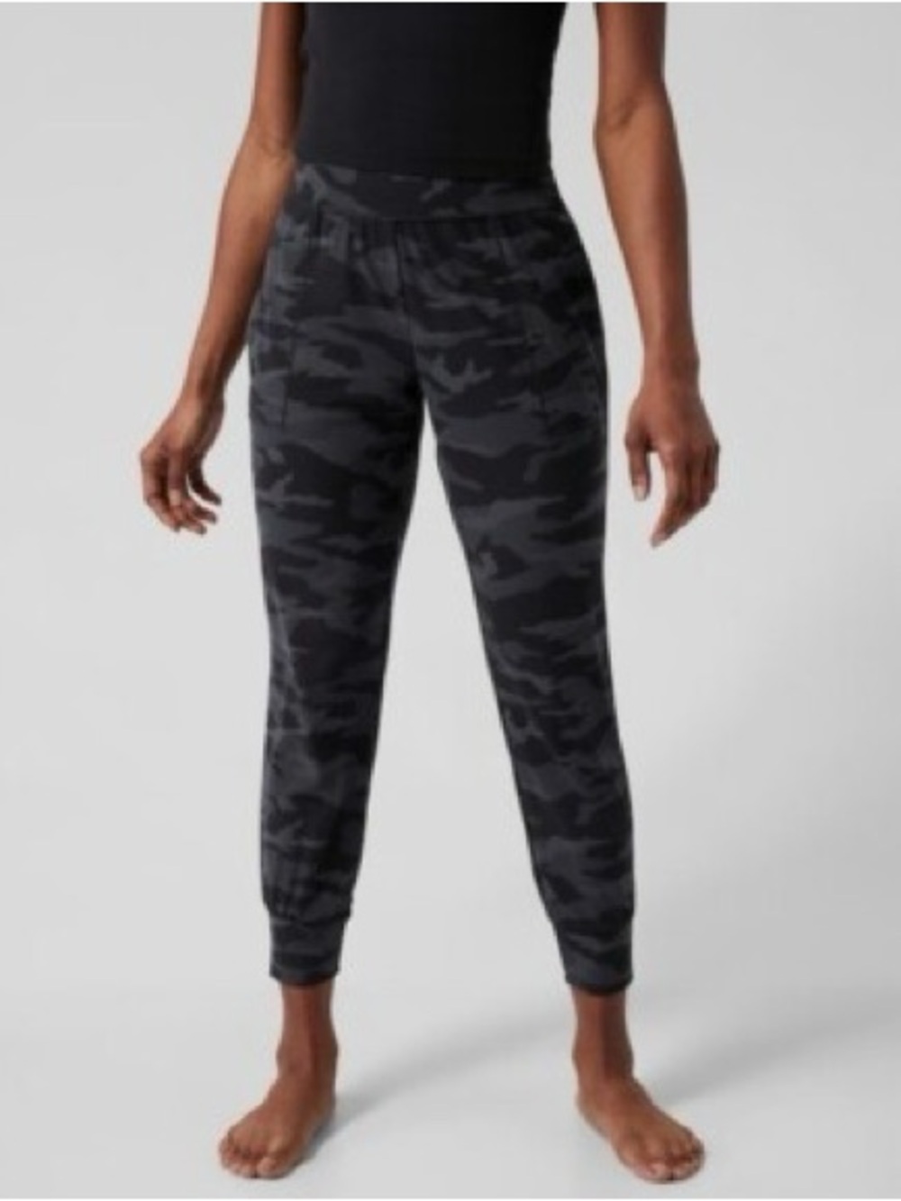 Athleta Salutation camo, gray, black jogger nylon comfy high rise pants L